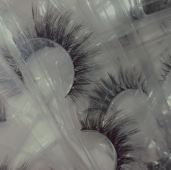 Eyelashes - Picture 5 of 5